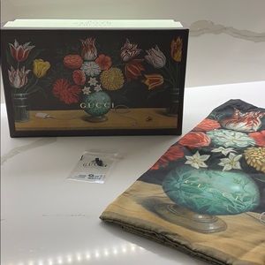 Gucci empty shoe box with dust bag and heels replacement